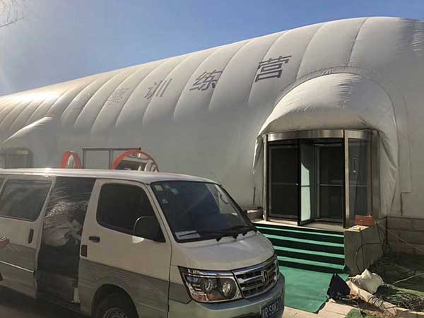 游泳池遮陽膜結(jié)構(gòu)