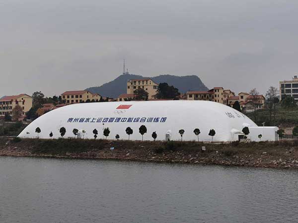 商業(yè)廣場膜結(jié)構(gòu)