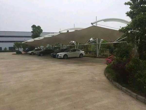 濰坊市中心血站建造采血車膜結(jié)構(gòu)停車棚工程