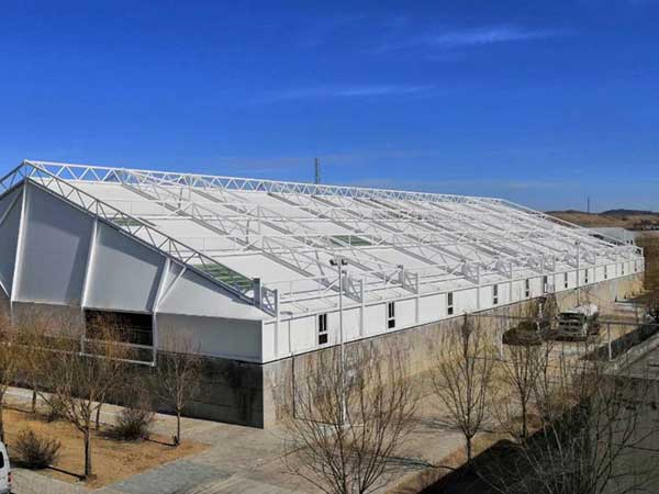 外墻印花立面網(wǎng)格膜材料停車場膜結(jié)構(gòu)