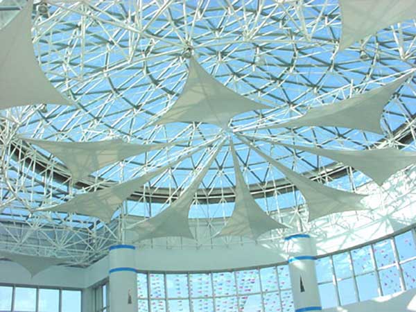 PTFE膜結(jié)構(gòu)車棚：愛(ài)車之家，遮風(fēng)擋雨