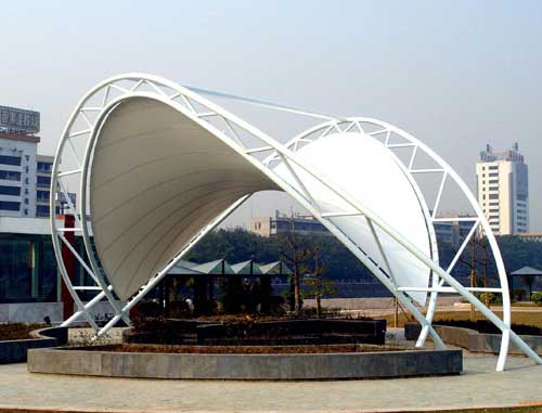 游泳池遮陽(yáng)膜結(jié)構(gòu)